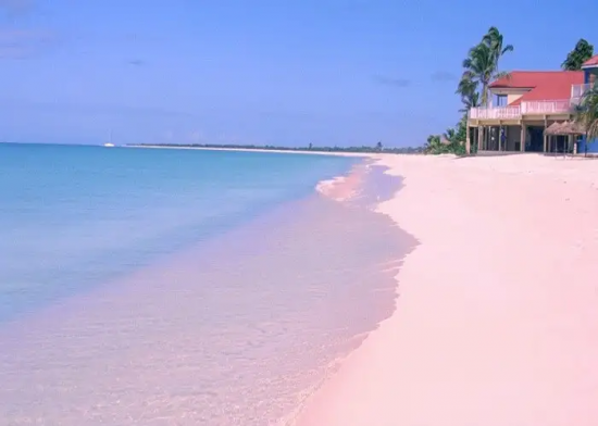 Пляж Розовые пески на Багамских островах